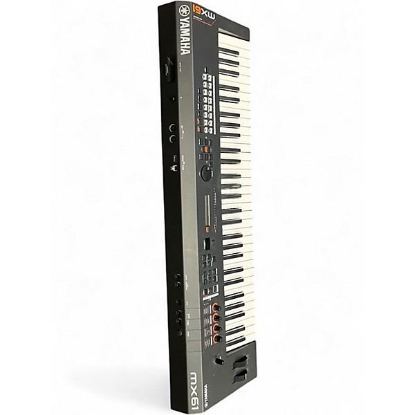 Used Yamaha MX61 61 Key Keyboard Workstation