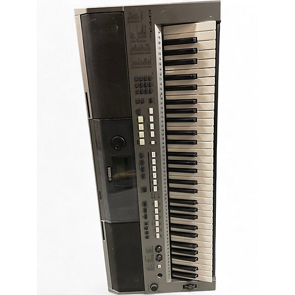 Used Yamaha psre443 Portable Keyboard