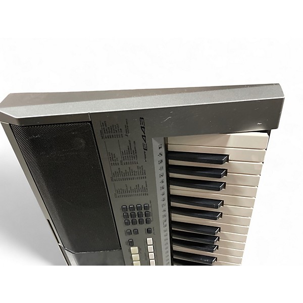 Used Yamaha psre443 Portable Keyboard