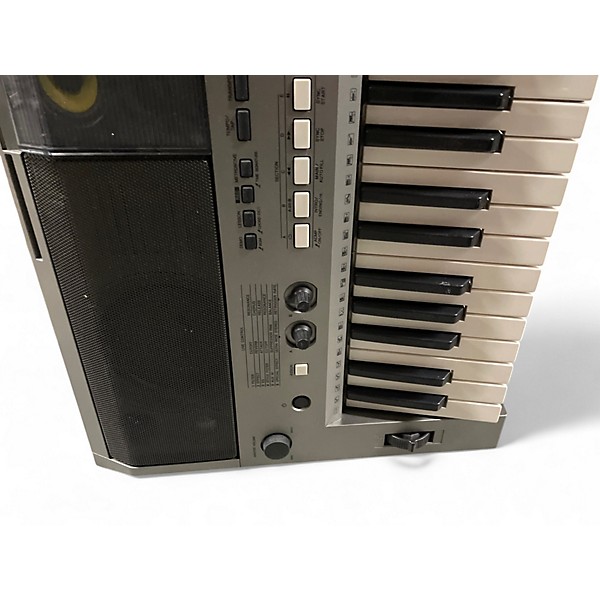 Used Yamaha psre443 Portable Keyboard