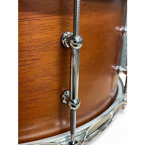 Used Ludwig 6.5in universal snare Mahogany Drum