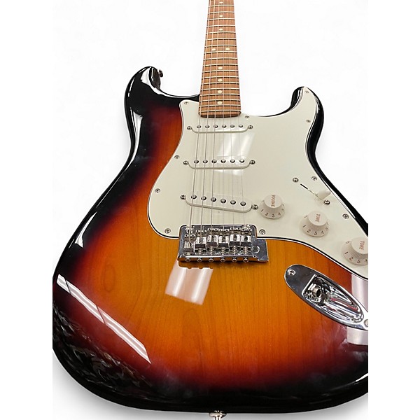 Used 2022 Fender Player Stratocaster 2 Color Sunburst Solid Body Electric Guitar