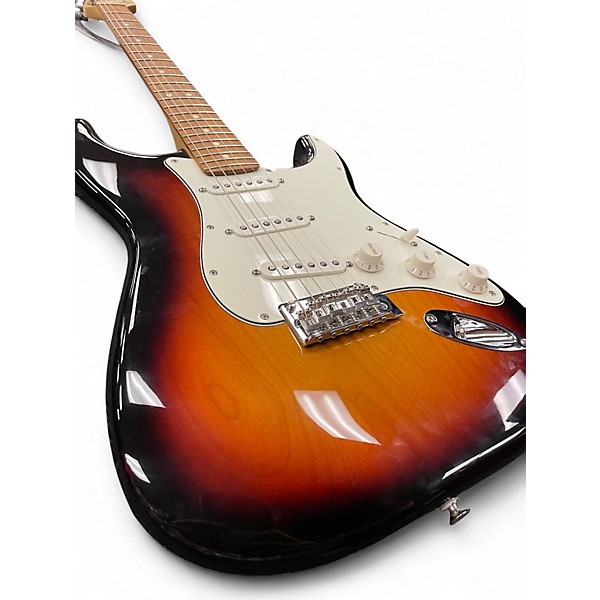 Used 2022 Fender Player Stratocaster 2 Color Sunburst Solid Body Electric Guitar
