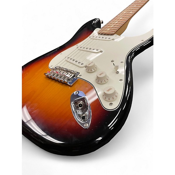 Used 2022 Fender Player Stratocaster 2 Color Sunburst Solid Body Electric Guitar