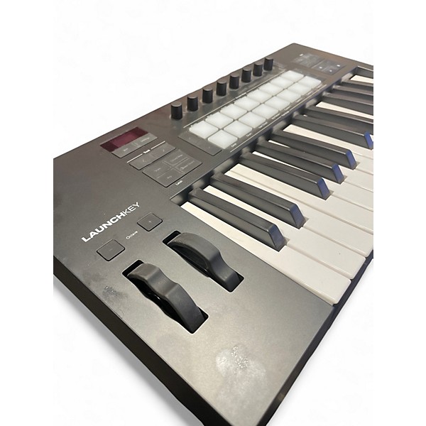 Used Novation LAUNCHKEY KEY MK4 MIDI Controller