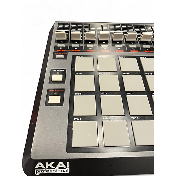 Used Akai Professional MPD32 MIDI Controller