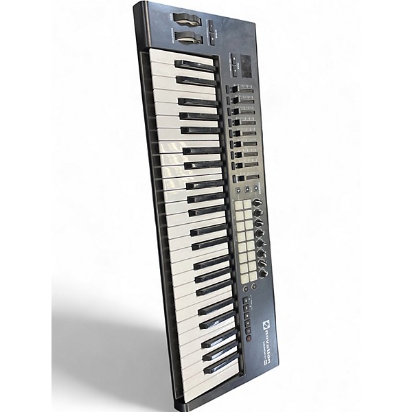 Used Novation LAUNCHKEY 49MK2 MIDI Controller
