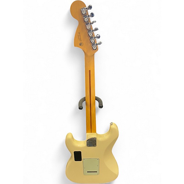 Used Fender Deluxe Roadhouse Stratocaster Olympic White Solid Body Electric Guitar