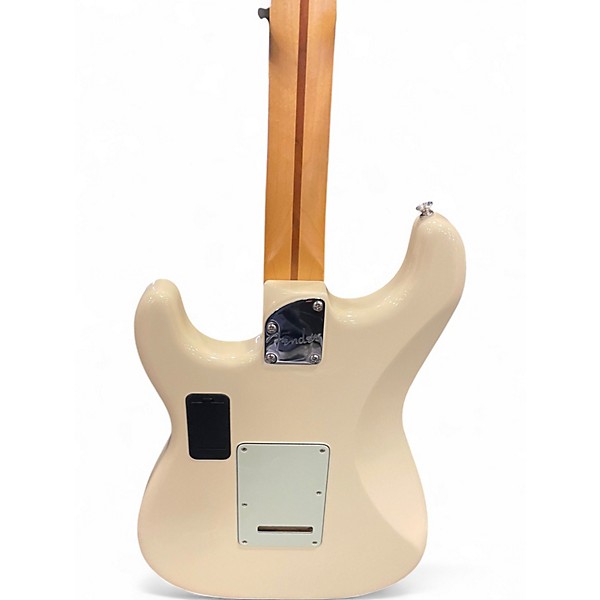 Used Fender Deluxe Roadhouse Stratocaster Olympic White Solid Body Electric Guitar