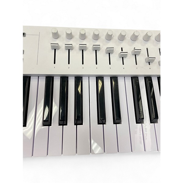 Used Arturia Keylab Essential 61 MIDI Controller