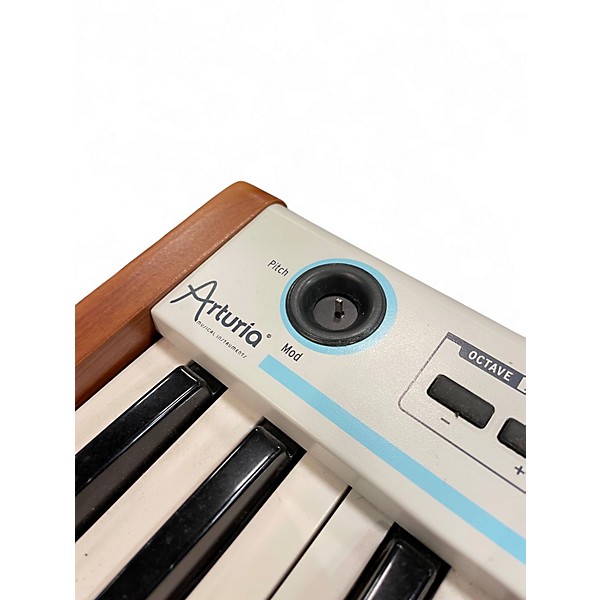Used Arturia 25 Analog Experience The Player MIDI Controller
