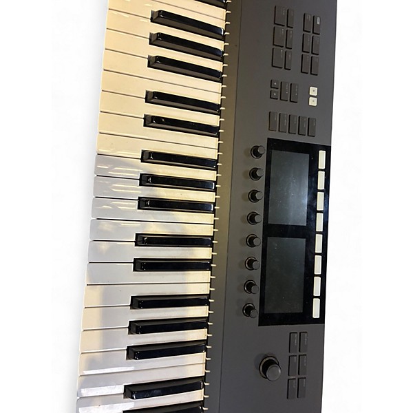 Used Native Instruments Komplete Kontrol S49 MK2 MIDI Controller