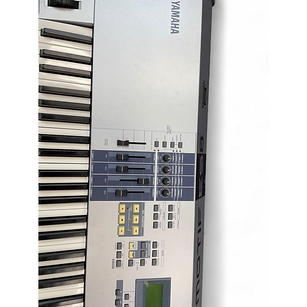 Used Yamaha Motif ES8 88 Key Keyboard Workstation