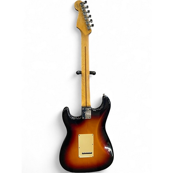 Used 2006 Fender Custom Classic Stratocaster 3 Color Sunburst Solid Body Electric Guitar