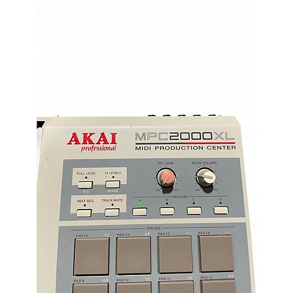 Used Akai Professional MPC2000XL Production Controller