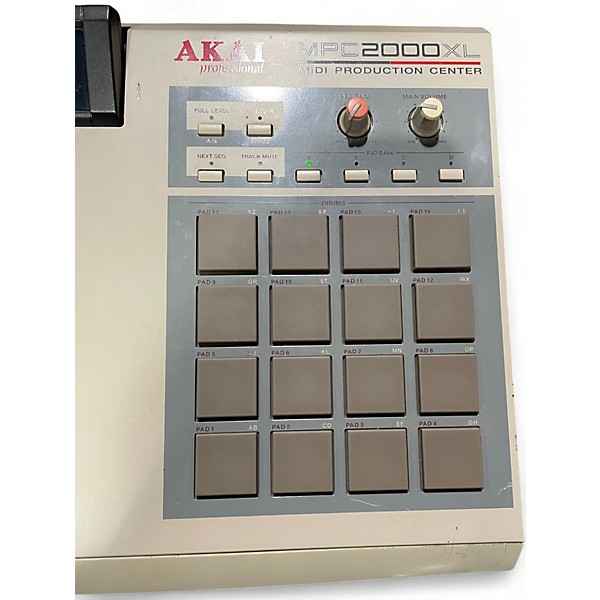 Used Akai Professional MPC2000XL Production Controller