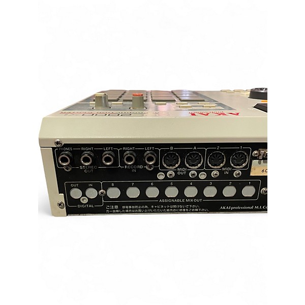 Used Akai Professional MPC2000XL Production Controller