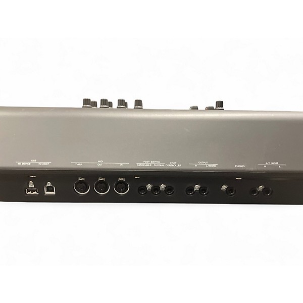 Used Yamaha MOXF8 88 Key Keyboard Workstation