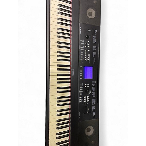 Used Yamaha DGX650 88 Key Portable Keyboard
