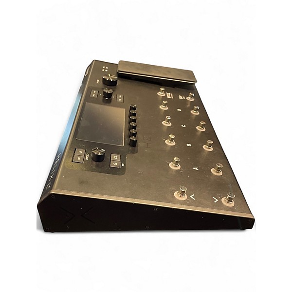 Used Line 6 Helix LT Effect Processor