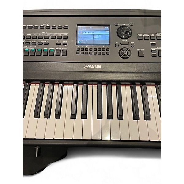 Used Yamaha DGX-670 88-Key w/stand and bench Portable Keyboard