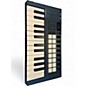 Used Novation Launchkey 25 Key MIDI Controller thumbnail