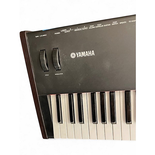 Used Yamaha S80 Keyboard Workstation