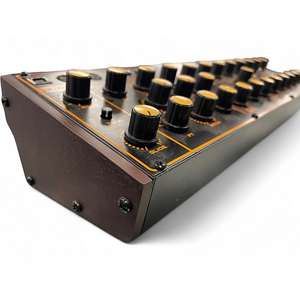 Used Behringer Wasp Deluxe Synthesizer