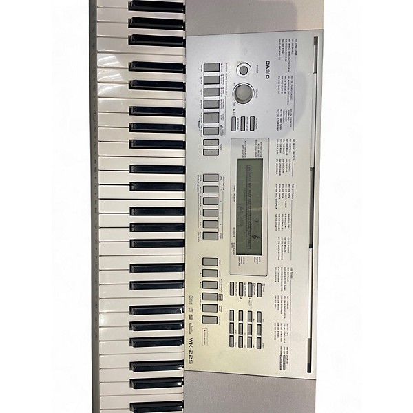 Used Casio WK225 76-Key Keyboard Workstation