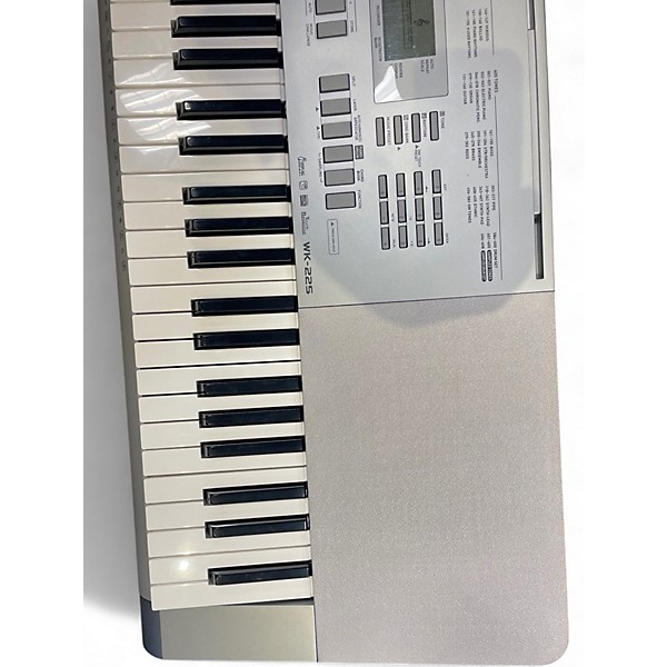 Used Casio WK225 76-Key Keyboard Workstation