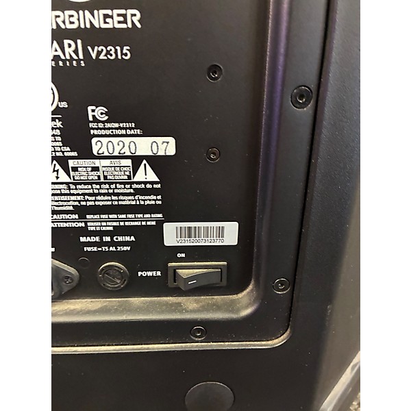 Used Harbinger VARI V2315 Powered Speaker