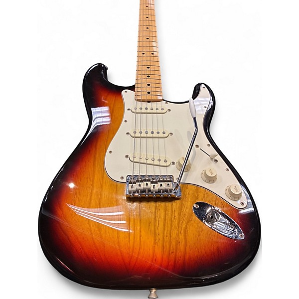 Vintage 1996 Fender ST 67 3 Color Sunburst Solid Body Electric Guitar