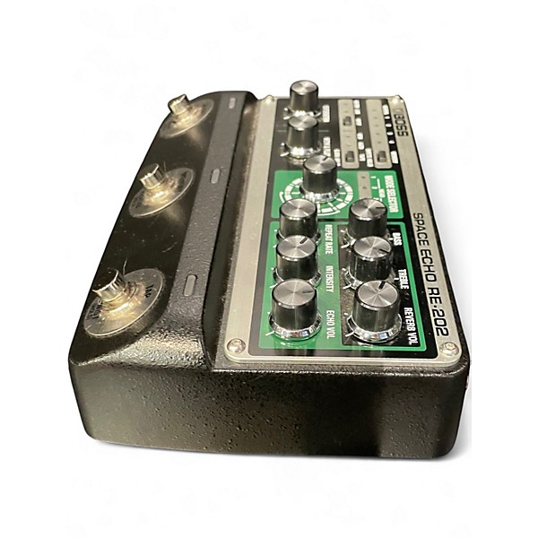 Used BOSS Re-202 Effect Pedal