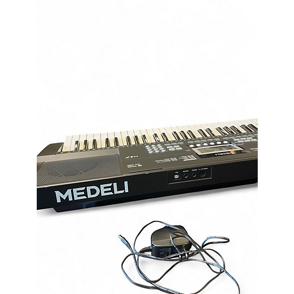 Used Medeli M17 Portable Keyboard