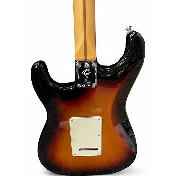 Used Fender STRATOCASTER 2 Tone Sunburst Solid Body Electric Guitar