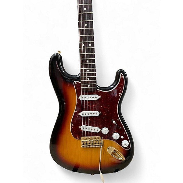 Used Fender deluxe series stratocaster 2 Color Sunburst Solid Body Electric Guitar