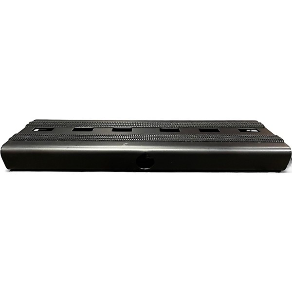 Used On-Stage GPB2000 Pedal Board