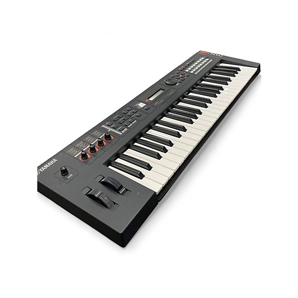 Used Yamaha MX49 49 Key Keyboard Workstation