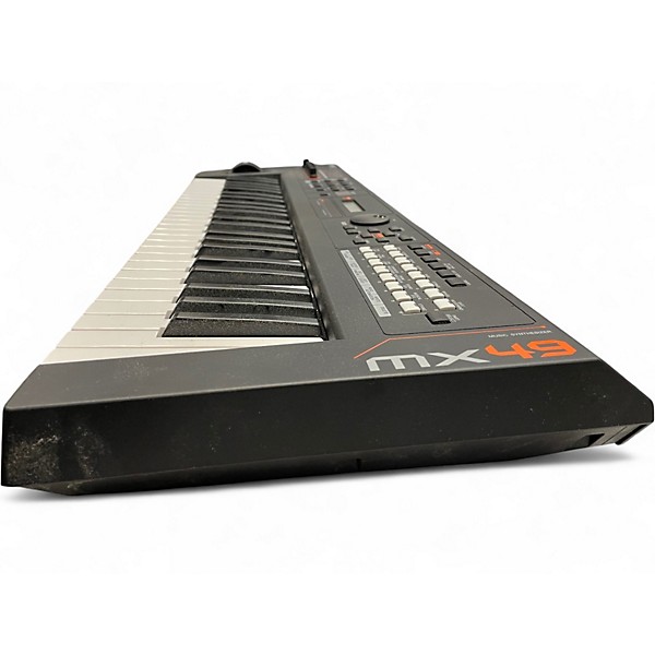 Used Yamaha MX49 49 Key Keyboard Workstation