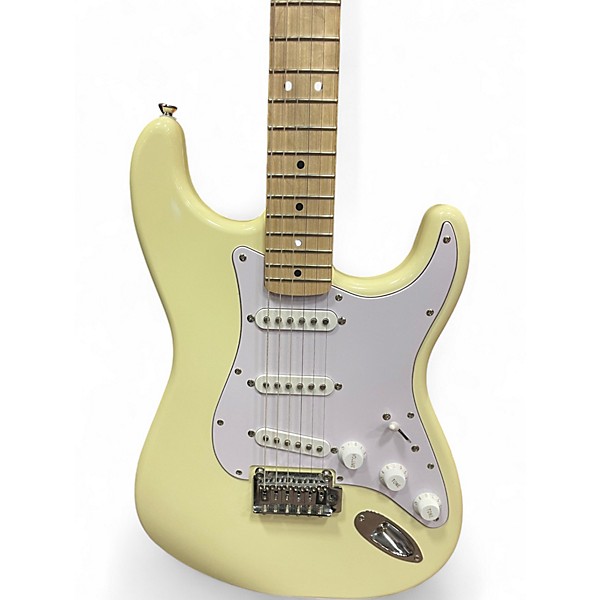 Used 2023 Squier Affinity Stratocaster Cream Solid Body Electric Guitar
