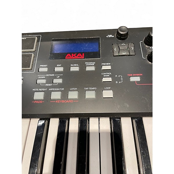 Used Akai Professional MPK225 25-Key MIDI Controller