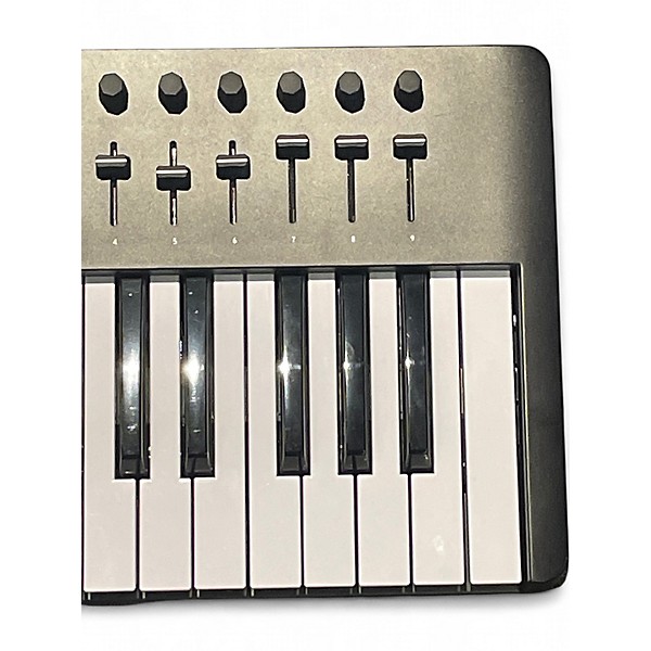 Used Arturia Keylab Essential 61 MIDI Controller
