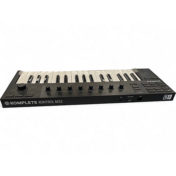 Used Native Instruments KOMPLETE KONTROL M32 MIDI Controller