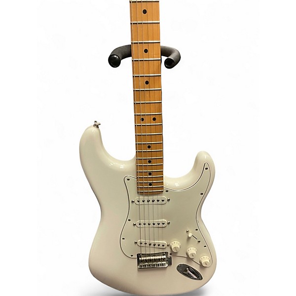 Used 2020 Fender Player Stratocaster Polar White Solid Body Electric Guitar