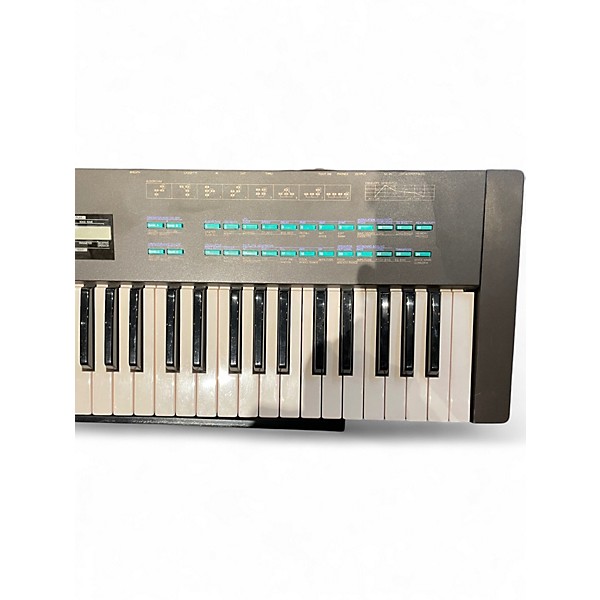 Used Yamaha DX27 Synthesizer