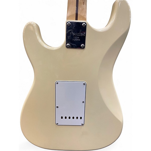 Used Fender Artist Series Yngwie Malmsteen Stratocaster Antique Ivory Solid Body Electric Guitar