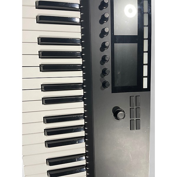 Used Native Instruments Komplete Kontrol S61 MK2 MIDI Controller