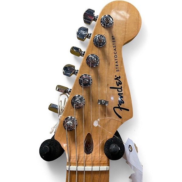 Used Fender Stratocaster  White  Solid Body Electric Guitar