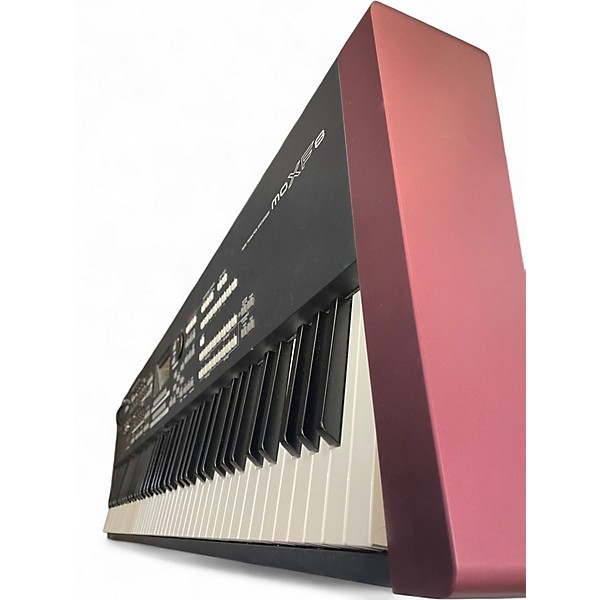 Used Yamaha MOXF8 88 Key Keyboard Workstation