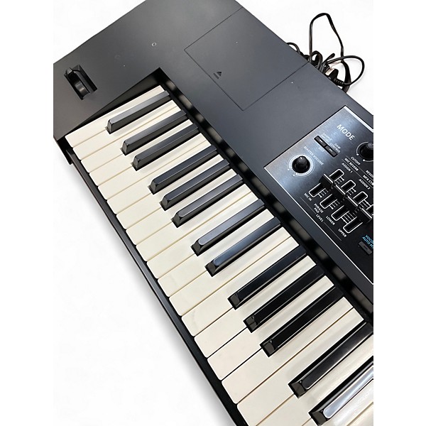 Used Roland Juno-DS88 Synthesizer